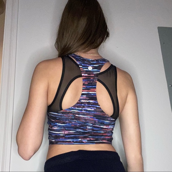 Lululemon size 4 athletic crop tank top - Picture 6 of 6
